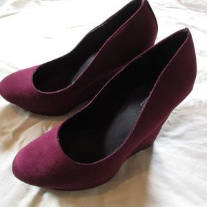 Michael Antonio Gezana-2 plum suede wedge heels